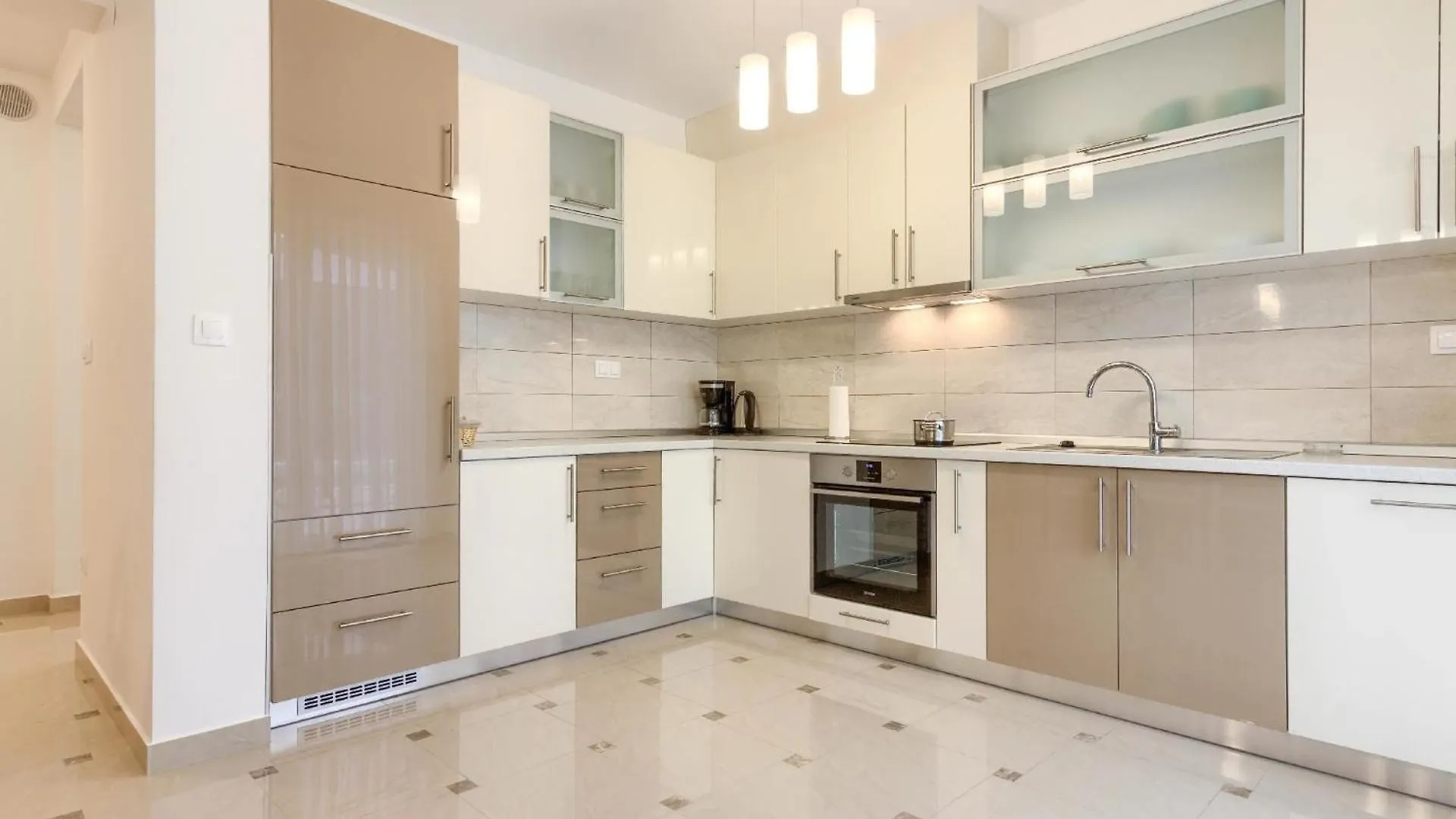 Ferienhaus Mit Privatpool Fuer 10 Personen Ca 200 Qm In Banjole, Istrien Istrische Riviera 0*, Banjole