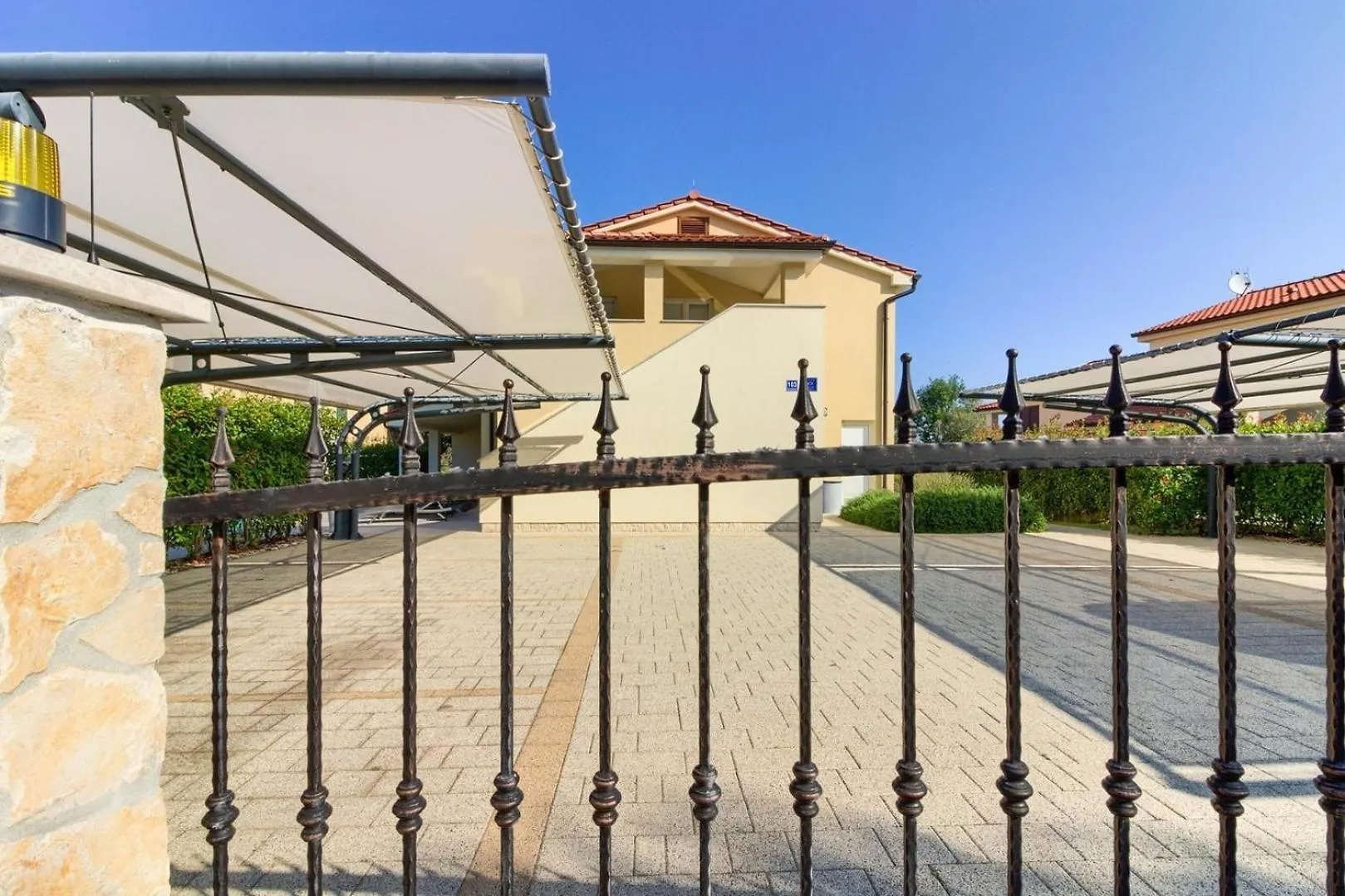 Ferienhaus Mit Privatpool Fuer 10 Personen Ca 200 Qm In Banjole, Istrien Istrische Riviera 0*, Banjole Croatia